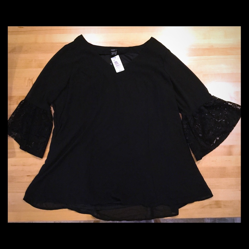 Torrid Black Lace Bell Sleeve Top Size 2